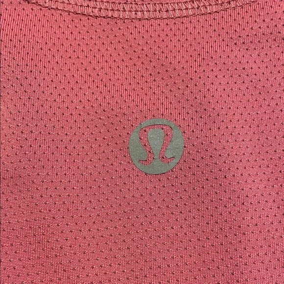 Lululemon Burgundy Short Sleeve Women's Top - Picture 4 of 6